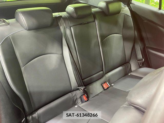 Toyota PRIUS 2019-05 8881610-8