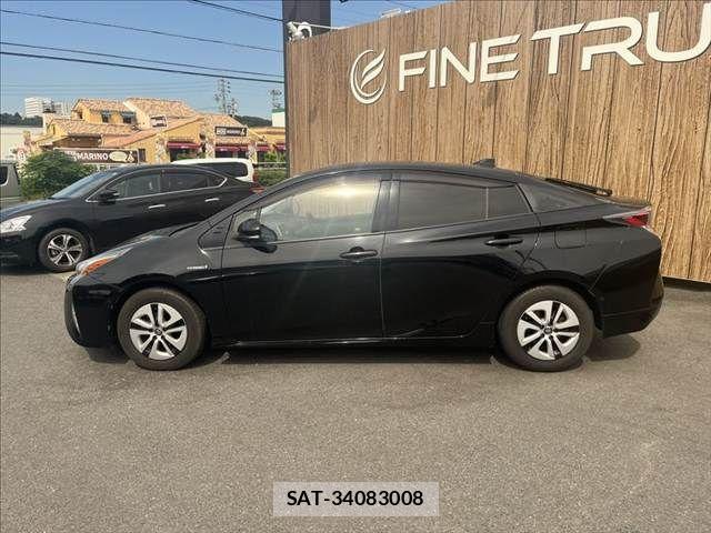 Toyota PRIUS 2016-07 8881633-19