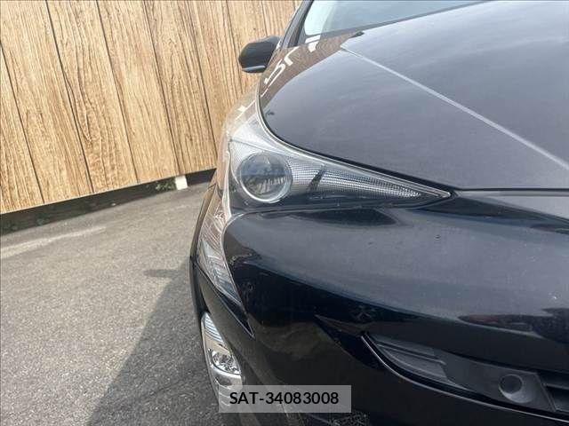 Toyota PRIUS 2016-07 8881633-21