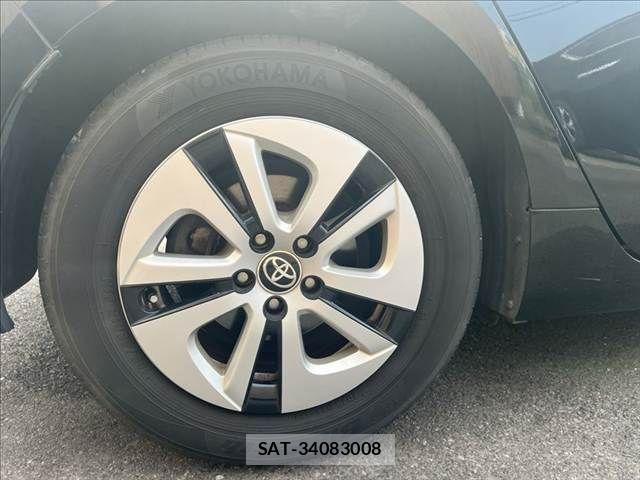 Toyota PRIUS 2016-07 8881633-26