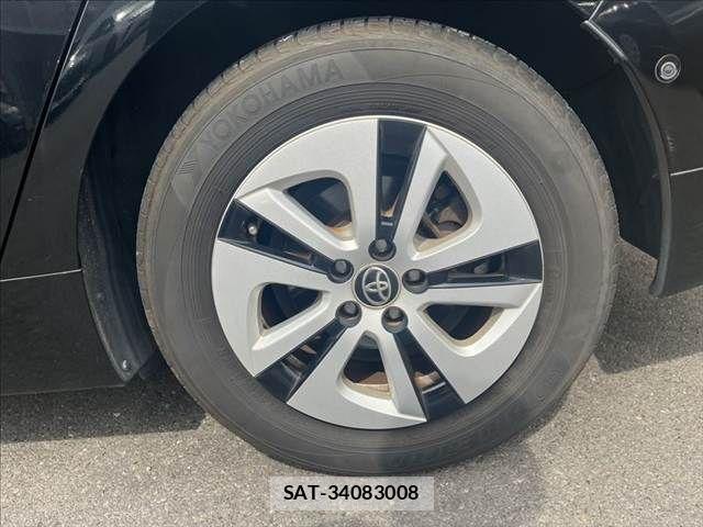 Toyota PRIUS 2016-07 8881633-27