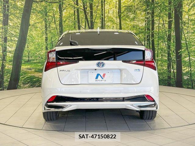 Toyota PRIUS 2019-08 8881613-14