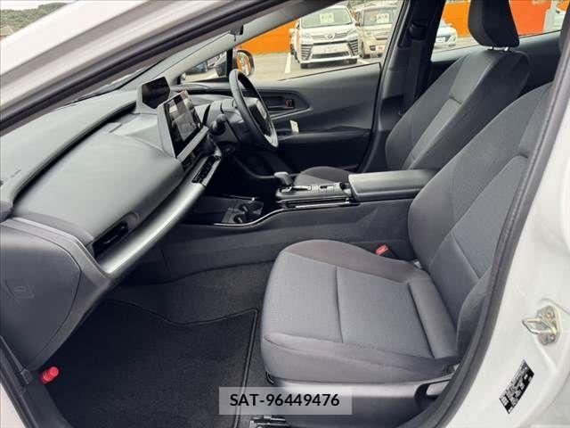 Toyota PRIUS 2025-07 8881596-17