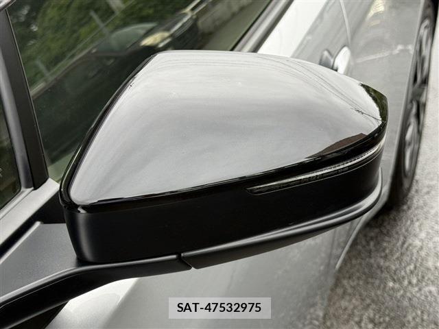 Toyota PRIUS 2024-01 8881597-28