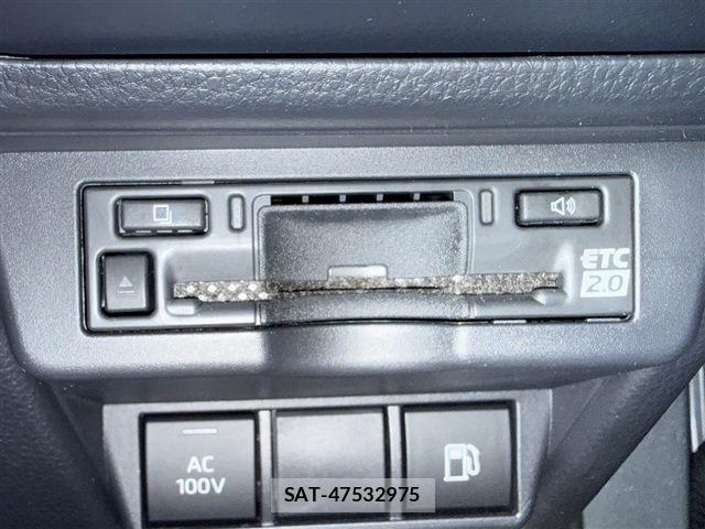 Toyota PRIUS 2024-01 8881597-4
