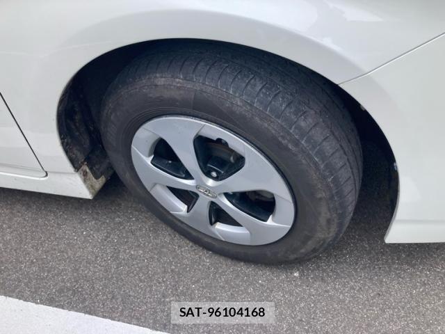 Toyota PRIUS 2012-02 8881670-10