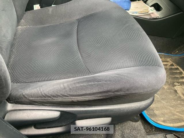 Toyota PRIUS 2012-02 8881670-14
