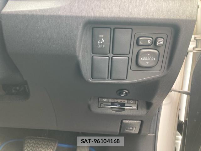 Toyota PRIUS 2012-02 8881670-22
