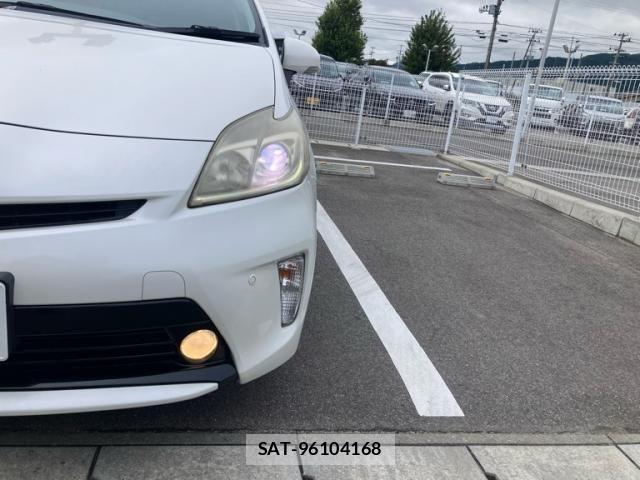 Toyota PRIUS 2012-02 8881670-4