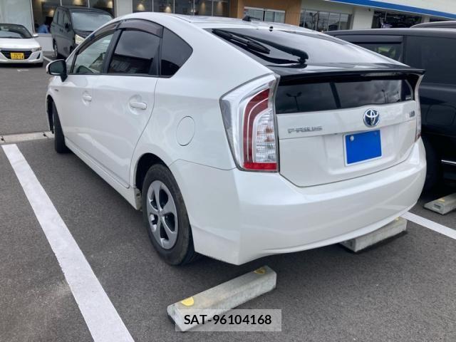Toyota PRIUS 2012-02 8881670-5