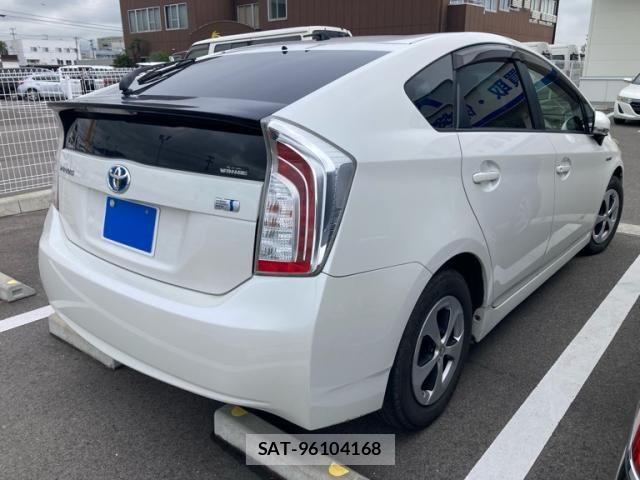 Toyota PRIUS 2012-02 8881670-6