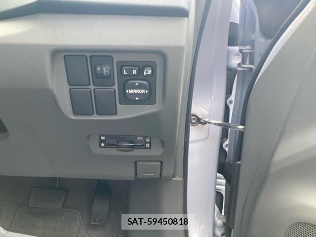 Toyota PRIUS 2009-06 8881674-14