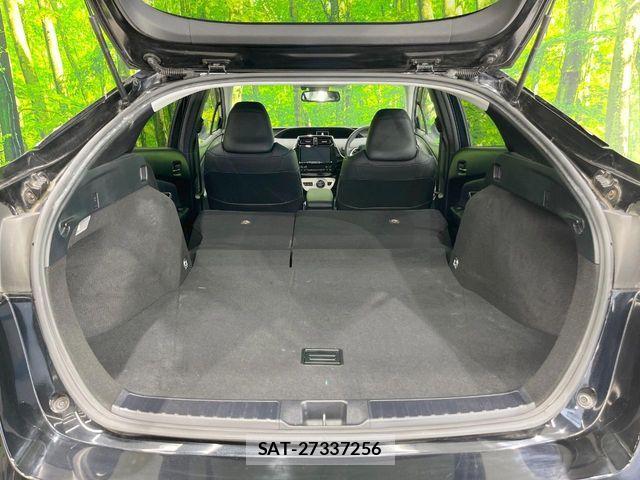 Toyota PRIUS 2016-11 8881611-9