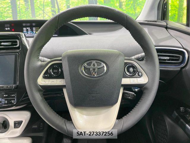 Toyota PRIUS 2016-11 8881611-10
