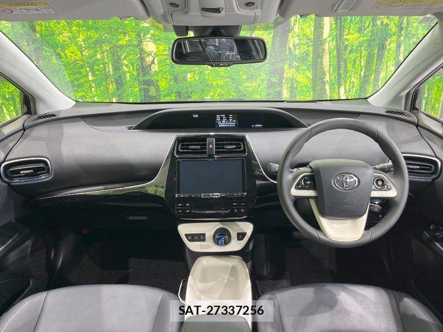 Toyota PRIUS 2016-11 8881611-1