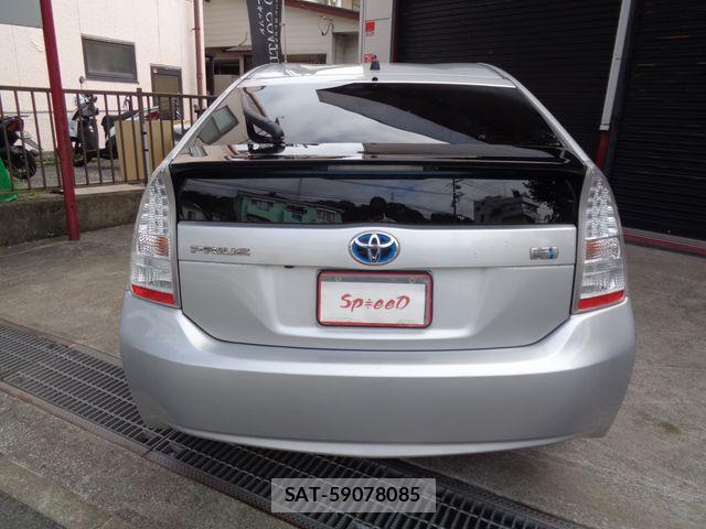 Toyota PRIUS 2009-12 8881656-12
