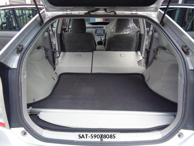 Toyota PRIUS 2009-12 8881656-14