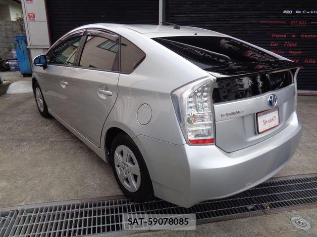 Toyota PRIUS 2009-12 8881656-15