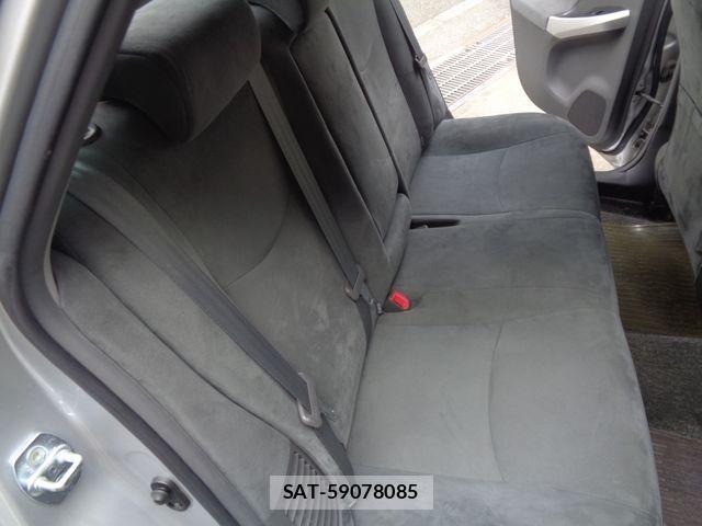 Toyota PRIUS 2009-12 8881656-28