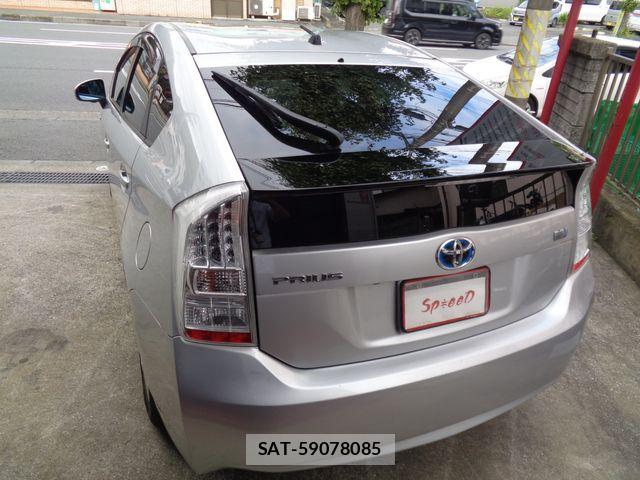 Toyota PRIUS 2009-12 8881656-3