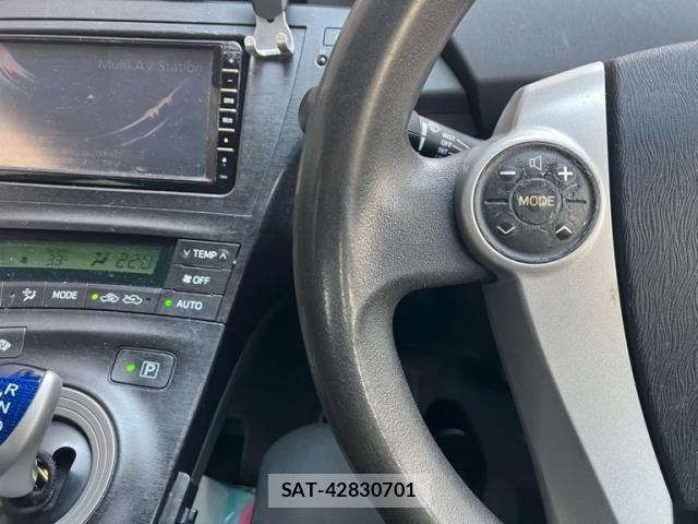 Toyota PRIUS 2009-11 8881671-13