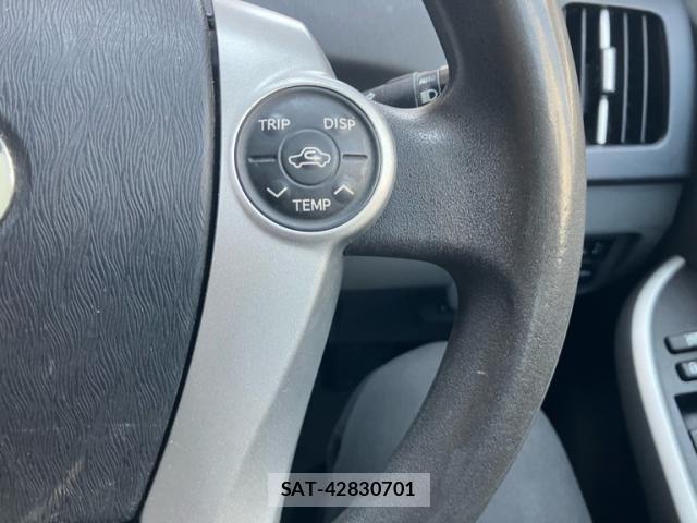 Toyota PRIUS 2009-11 8881671-14