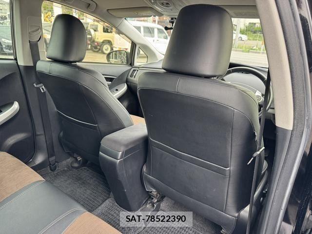 Toyota PRIUS 2014-04 8881648-9