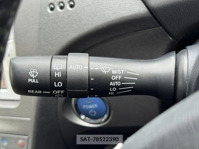 Toyota PRIUS 2014-04 8881648-14