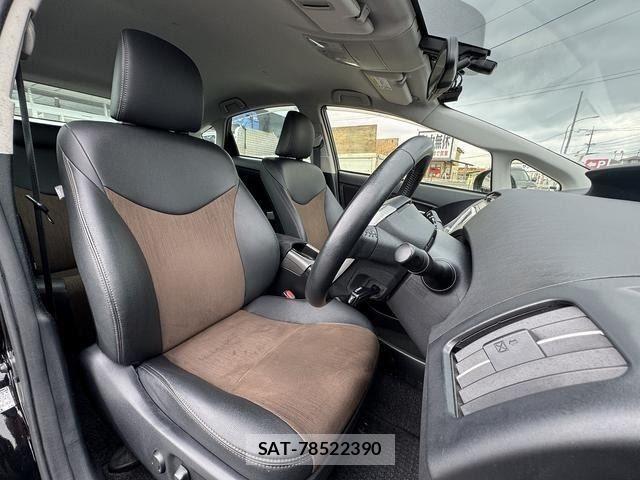 Toyota PRIUS 2014-04 8881648-7