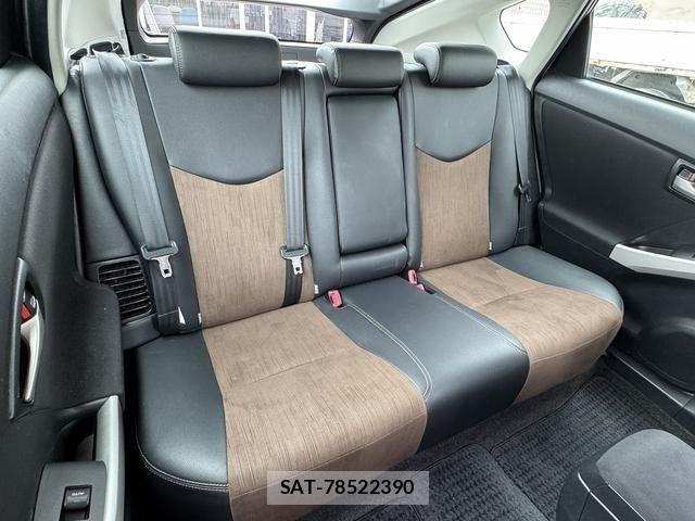 Toyota PRIUS 2014-04 8881648-8