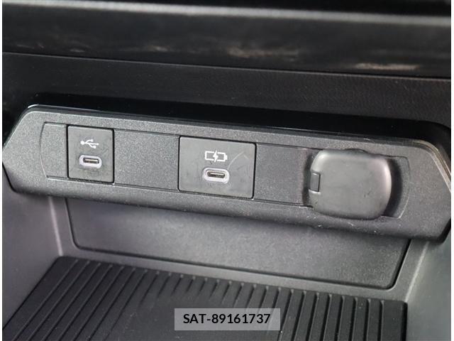 Toyota PRIUS 2023-09 8881598-19