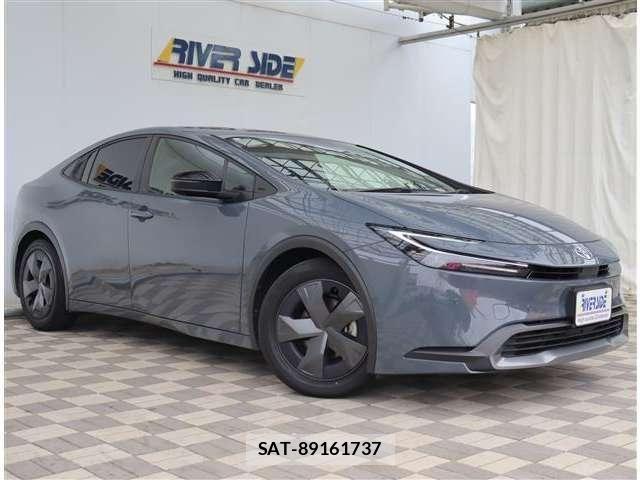 Toyota PRIUS 2023-09 8881598-25