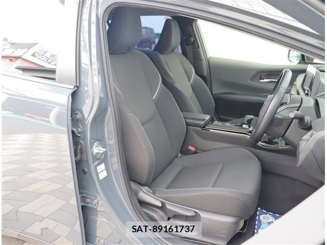 Toyota PRIUS 2023-09 8881598-4
