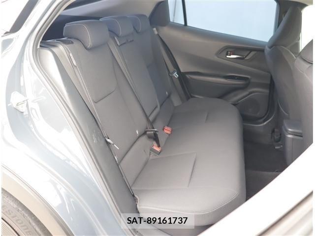 Toyota PRIUS 2023-09 8881598-5