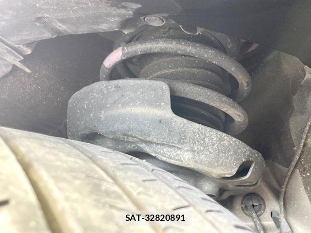 Toyota PRIUS 2023-02 8881594-19