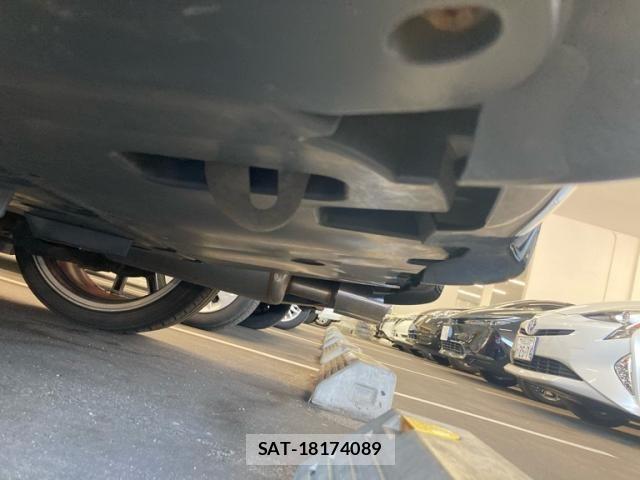 Toyota PRIUS 2014-03 8881653-10