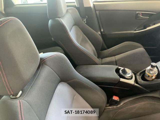 Toyota PRIUS 2014-03 8881653-13