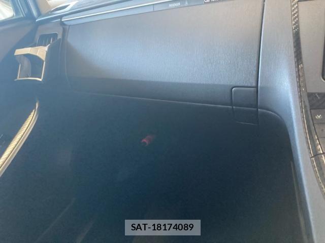Toyota PRIUS 2014-03 8881653-19