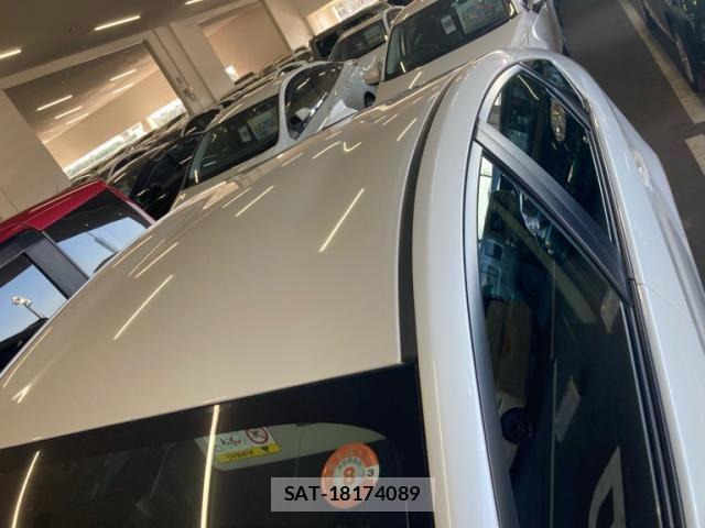 Toyota PRIUS 2014-03 8881653-4