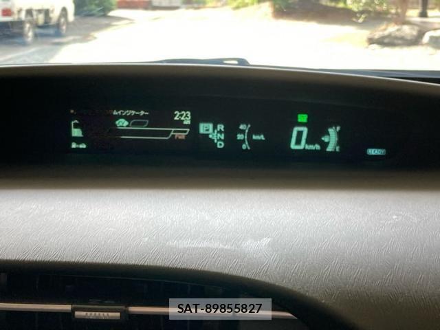 Toyota PRIUS 2014-02 8881669-14