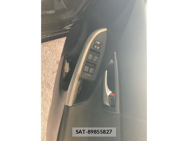 Toyota PRIUS 2014-02 8881669-8