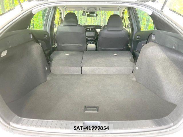 Toyota PRIUS 2019-08 8881615-9