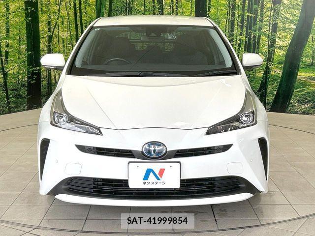 Toyota PRIUS 2019-08 8881615-13