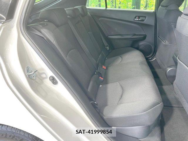 Toyota PRIUS 2019-08 8881615-8