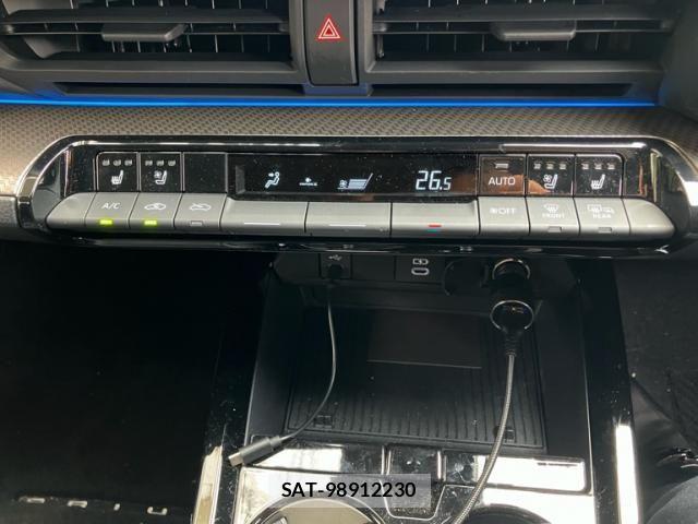 Toyota PRIUS 2025-10 8881583-18