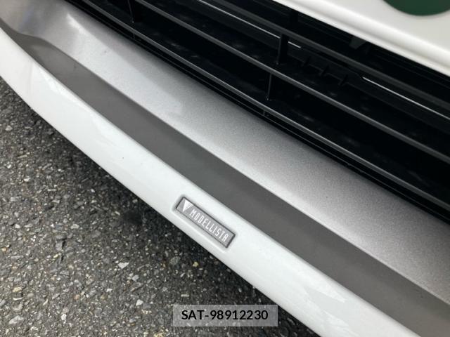 Toyota PRIUS 2025-10 8881583-8
