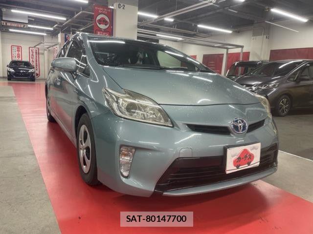 Toyota PRIUS 2014-01 8881660-0