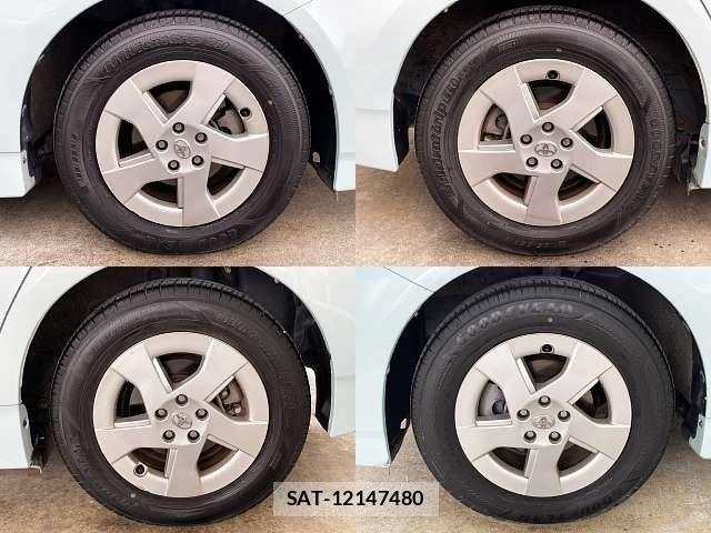 Toyota PRIUS 2010-02 8881663-3