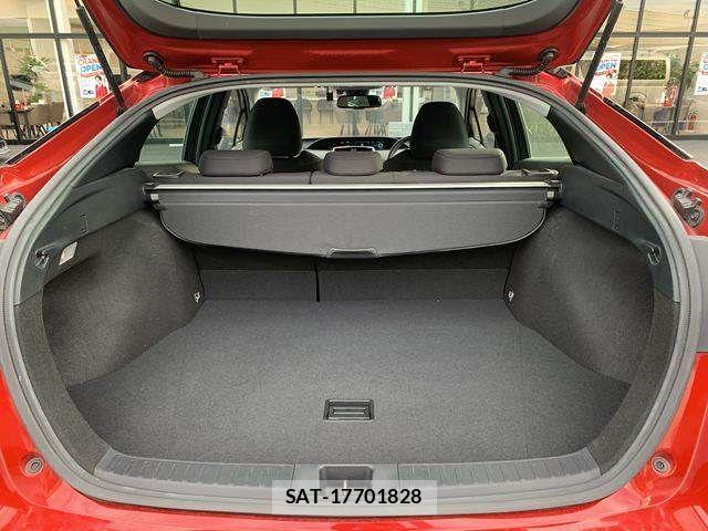 Toyota PRIUS 2019-09 8881617-9