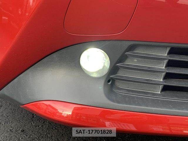 Toyota PRIUS 2019-09 8881617-12